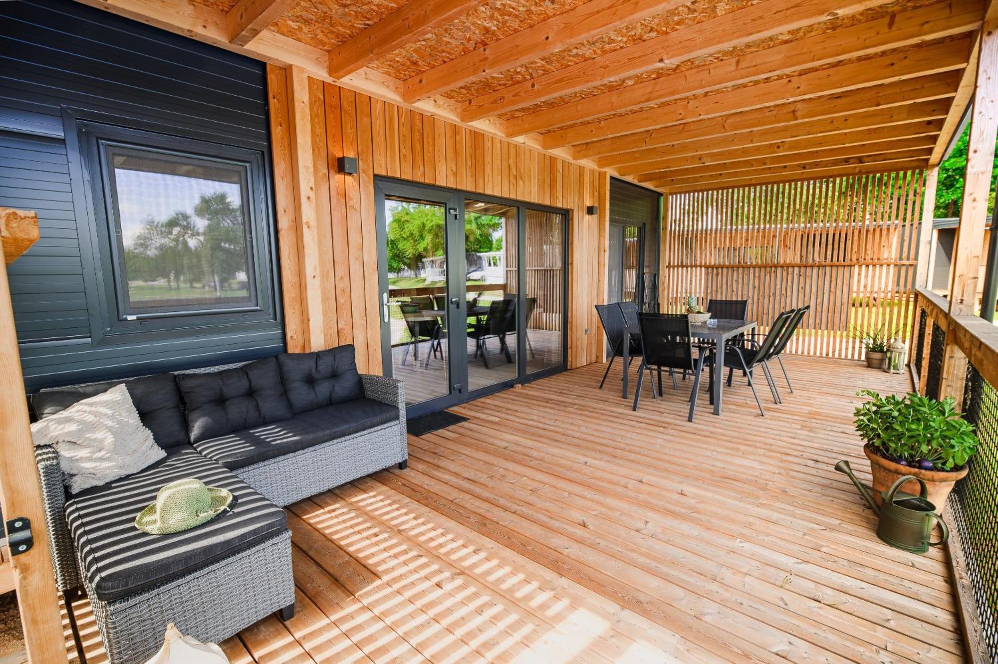 Deluxe Lake View Mobile Homes With Thermal Riviera Tickets Чатеж-об-Сави Экстерьер фото