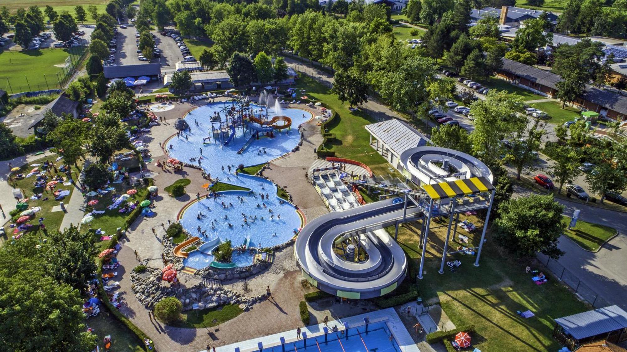 Deluxe Lake View Mobile Homes With Thermal Riviera Tickets Чатеж-об-Сави Экстерьер фото